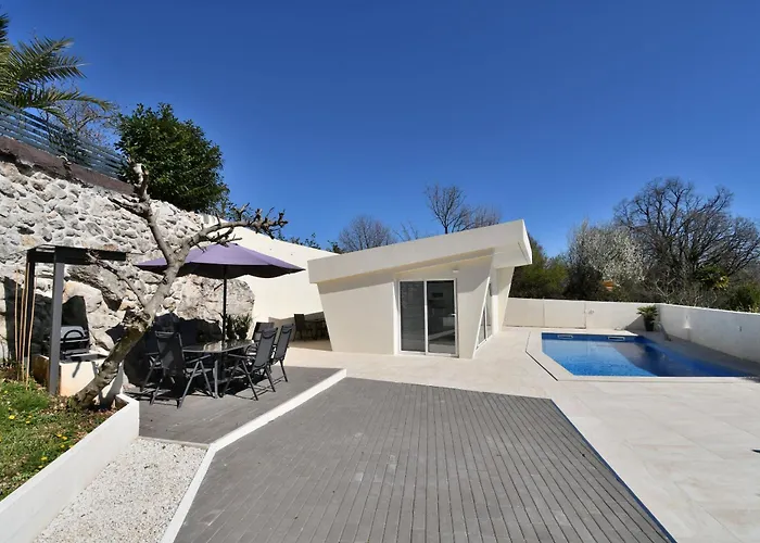 House Luxury *