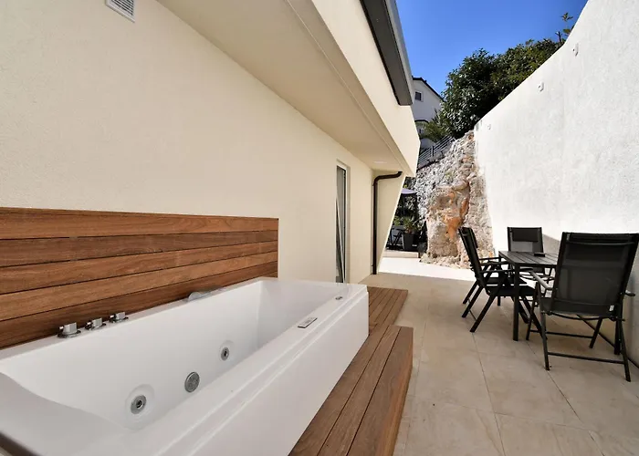 House Luxury *